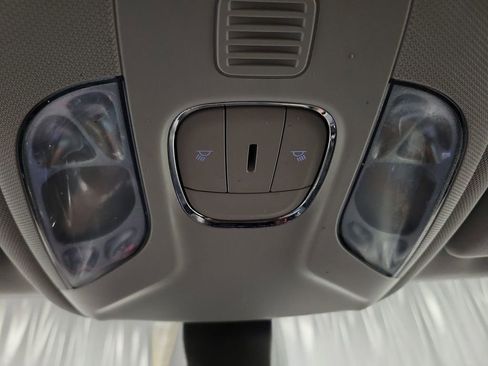 Used 2018 Jeep Compass Trailhawk w/ Cold Weather Group image 22