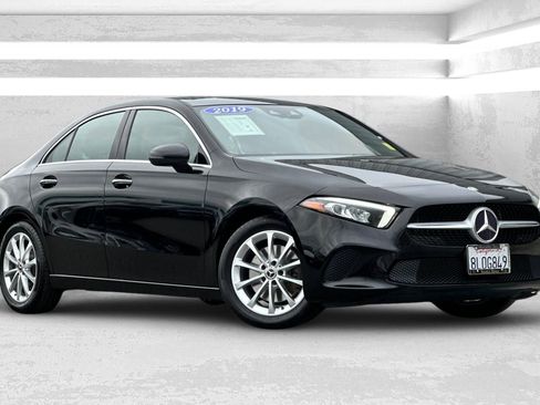 Used 2019 Mercedes-Benz A 220 image 1