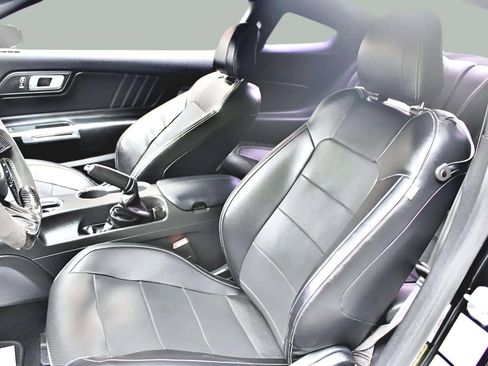 Used 2020 Ford Mustang GT Premium image 21