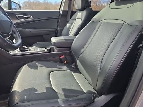 Used 2026 Kia Sportage EX w/ EX Panorama Roof Package image 10