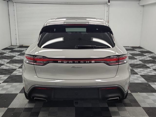 Used 2024 Porsche Macan AWD/4WD image 5