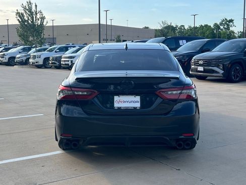 Used 2024 Toyota Camry XSE FWD image 11