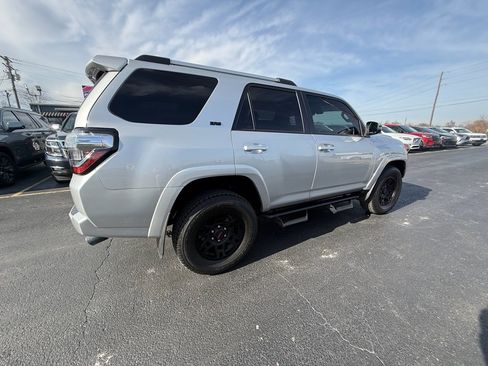 Used 2023 Toyota 4Runner SR5 Premium image 3