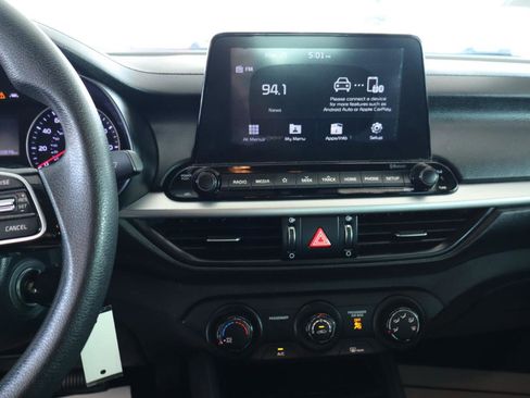 Used 2020 Kia Forte LXS image 19