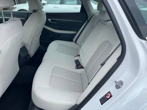 Used 2023 Hyundai Sonata SEL w/ Preferred Accessory Package FWD image 15