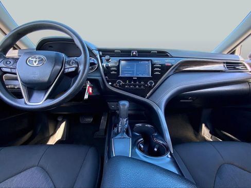 Used 2020 Toyota Camry LE FWD image 15