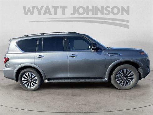 Used 2023 Nissan Armada SL w/ Midnight Edition Package image 6