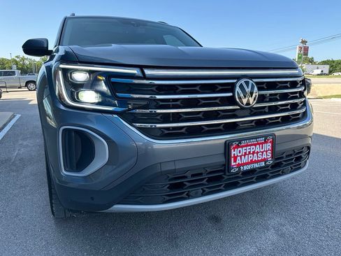 Used 2024 Volkswagen Atlas SE FWD image 6