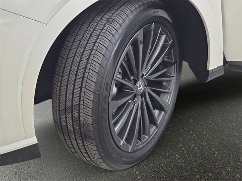 Used 2025 Lexus RX 350h image 33