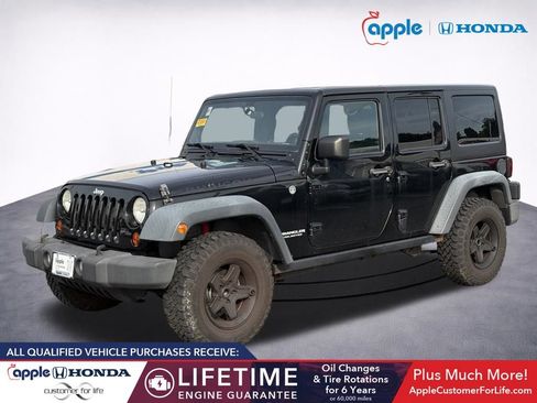 Used 2012 Jeep Wrangler Unlimited Rubicon w/ Dual Top Group AWD/4WD image 3