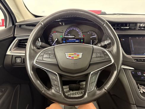 Used 2019 Cadillac XT5 Luxury FWD image 23