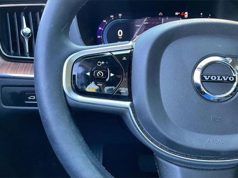 Certified 2023 Volvo XC60 B6 Ultimate image 18