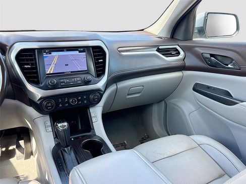 Used 2019 GMC Acadia SLT w/ LPO, Floor Liner Package image 25