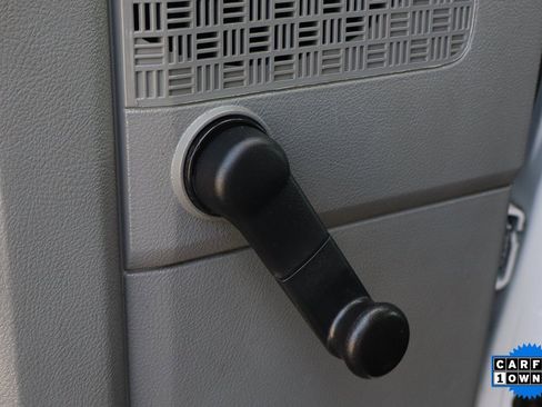 Used 2018 Ford E-350 and Econoline 350 Super Duty image 16