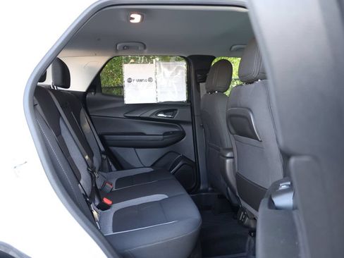 Used 2024 Chevrolet TrailBlazer LT w/ Convenience Package AWD/4WD image 48