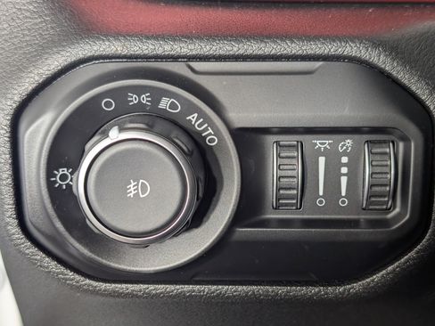 Used 2021 Jeep Wrangler Unlimited Rubicon image 24