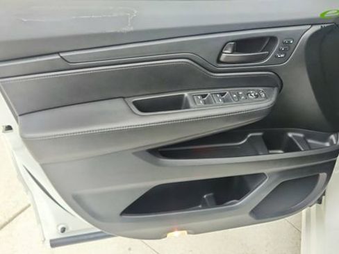 Used 2023 Honda Odyssey Sport image 40