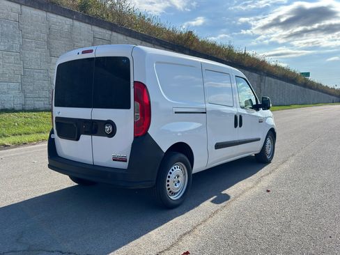 Used 2017 RAM ProMaster City Tradesman image 3