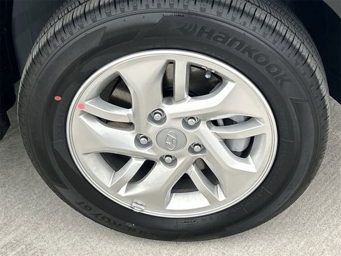 New 2026 Hyundai Venue SE image 9