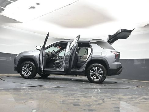 Used 2025 Chevrolet Equinox LT w/ Convenience Package II FWD image 44
