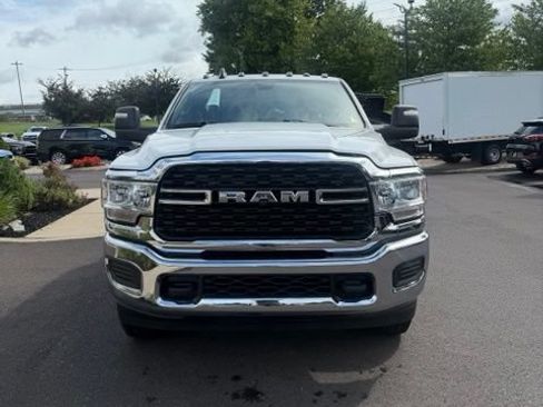 Used 2024 RAM 2500 Tradesman w/ Towing Technology Group AWD/4WD image 3