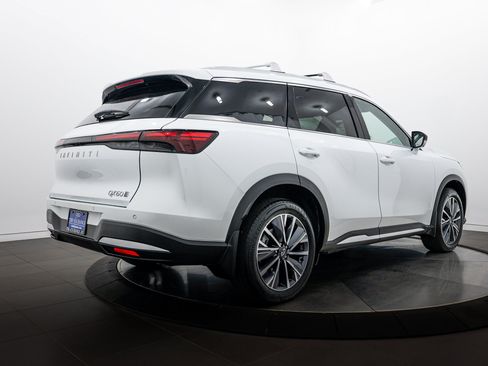 Used 2026 INFINITI QX60 Luxe w/ Cargo Package AWD/4WD image 4