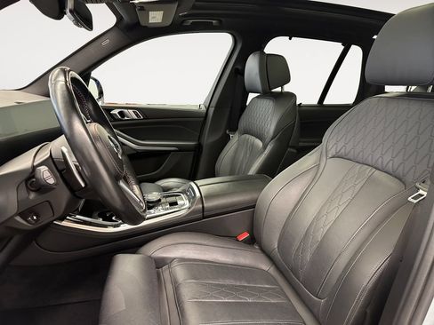 Used 2024 BMW X5 M60i AWD/4WD image 9