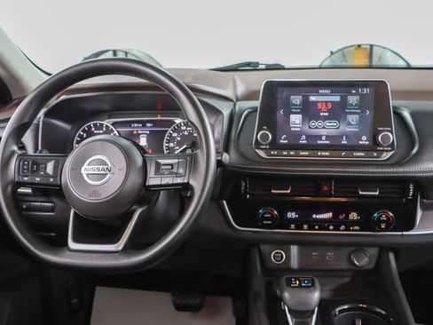 Used 2021 Nissan Rogue SV AWD/4WD image 17