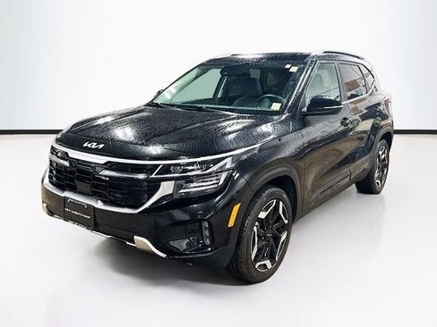 Used 2025 Kia Seltos SX w/ SX Sunroof Package AWD/4WD image 3