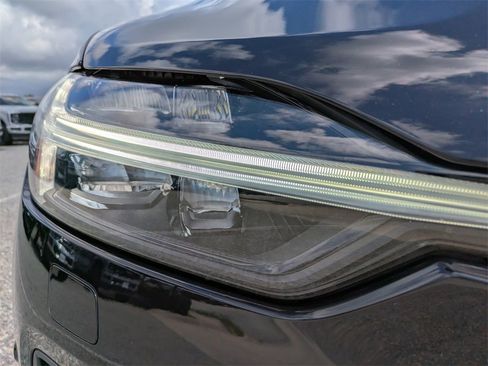 Certified 2022 Volvo XC60 B6 Inscription w/ Advanced Package image 10