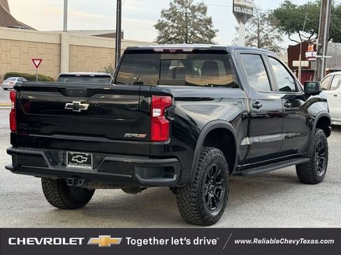 Used 2022 Chevrolet Silverado 1500 ZR2 w/ Technology Package AWD/4WD image 6