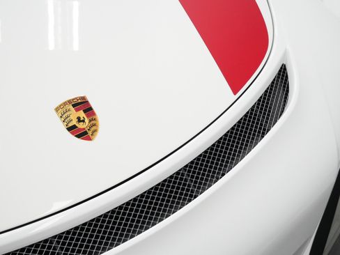 Used 2016 Porsche 911 R RWD image 40