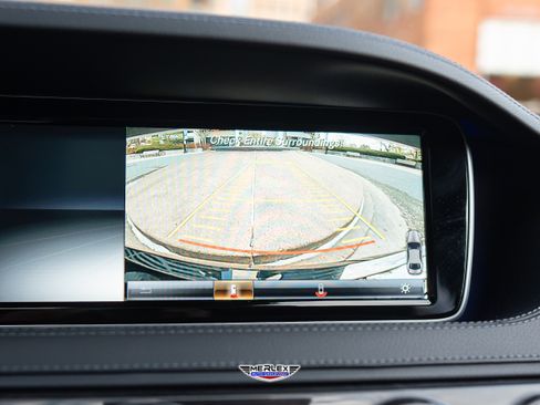 Used 2017 Mercedes-Benz S 550 Sedan image 32