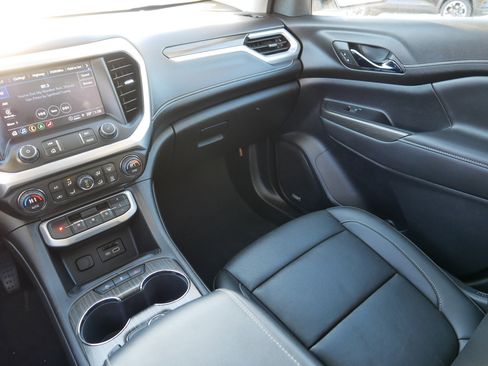 Certified 2023 GMC Acadia SLT w/ Elevation Edition image 11