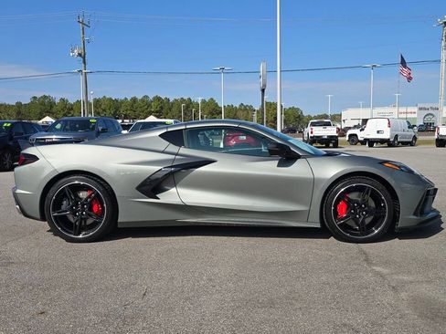 Used 2022 Chevrolet Corvette Stingray Premium Cpe w/ Z51 Performance Package image 6