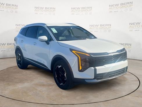 New 2026 Kia Sportage EX AWD/4WD image 7