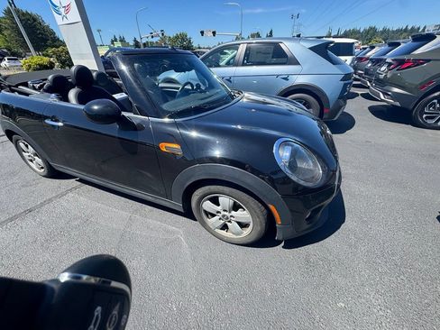 Used 2019 MINI Cooper Convertible FWD image 4