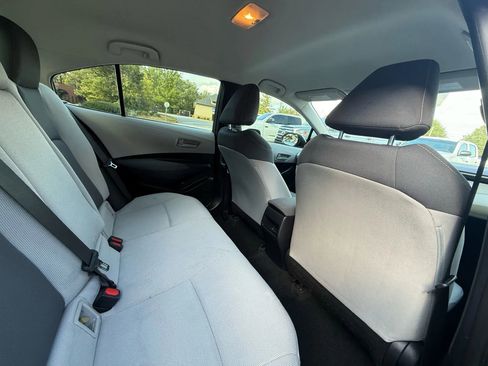 Used 2022 Toyota Corolla LE image 20