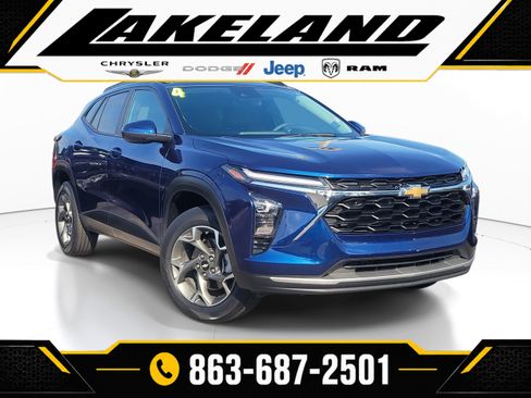Used 2024 Chevrolet Trax LT FWD image 1