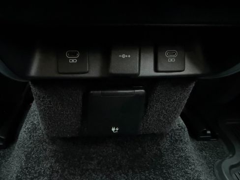 Used 2025 Land Rover Range Rover Long Wheelbase Autobiography AWD/4WD image 35