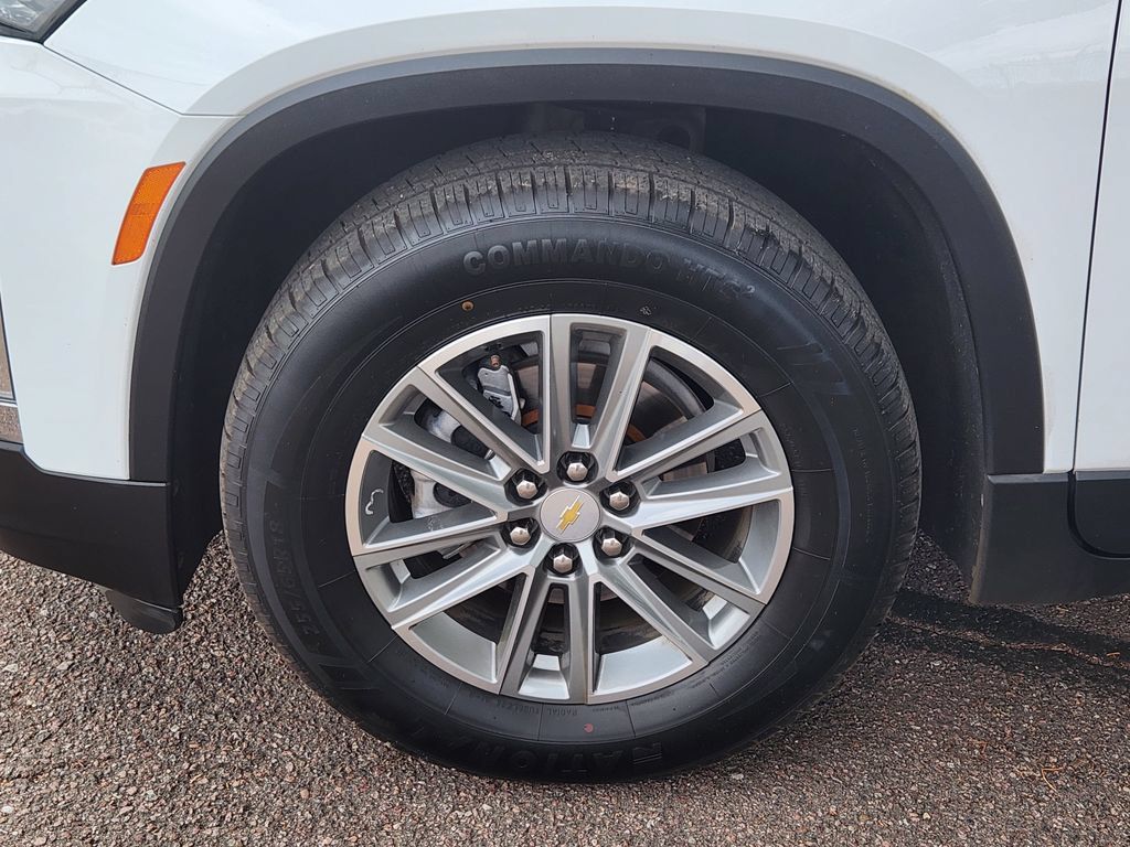 Used 2023 Chevrolet Traverse LT AWD/4WD image 30