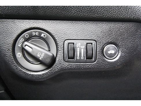 Used 2022 Dodge Challenger GT w/ Performance Handling Group image 17