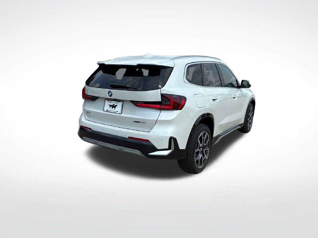 New 2027 BMW X1 xDrive28i AWD/4WD image 3