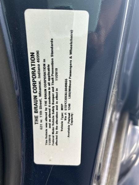 Used 2020 Toyota Sienna XLE w/ XLE Navigation Package FWD image 30