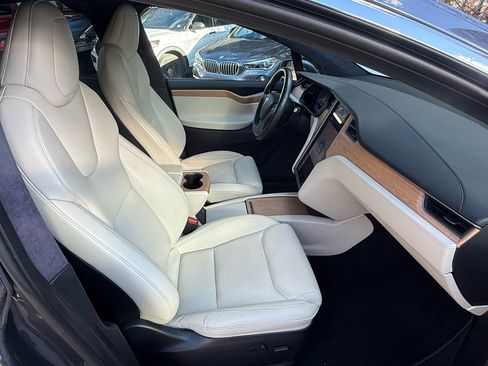 Used 2020 Tesla Model X Long Range image 33