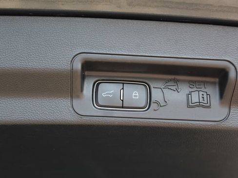 Used 2023 Ford Explorer XLT w/ Equipment Group 202A AWD/4WD image 6