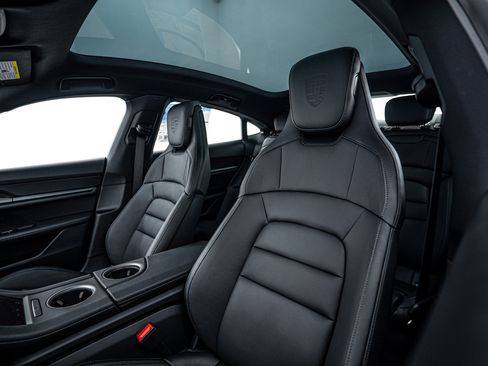 New 2025 Porsche Taycan 4S image 15