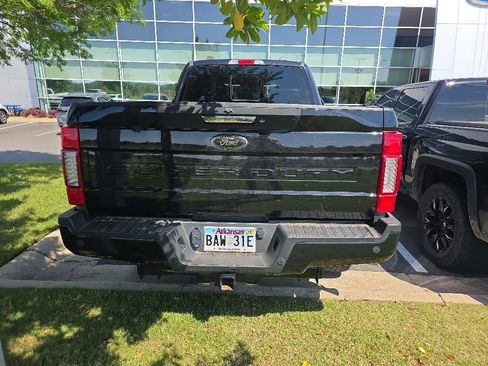 Used 2022 Ford F250 Lariat w/ Black Appearance Package AWD/4WD image 6