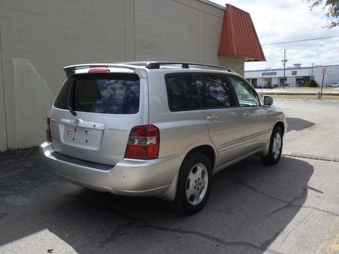 Used 2004 Toyota Highlander Limited image 10