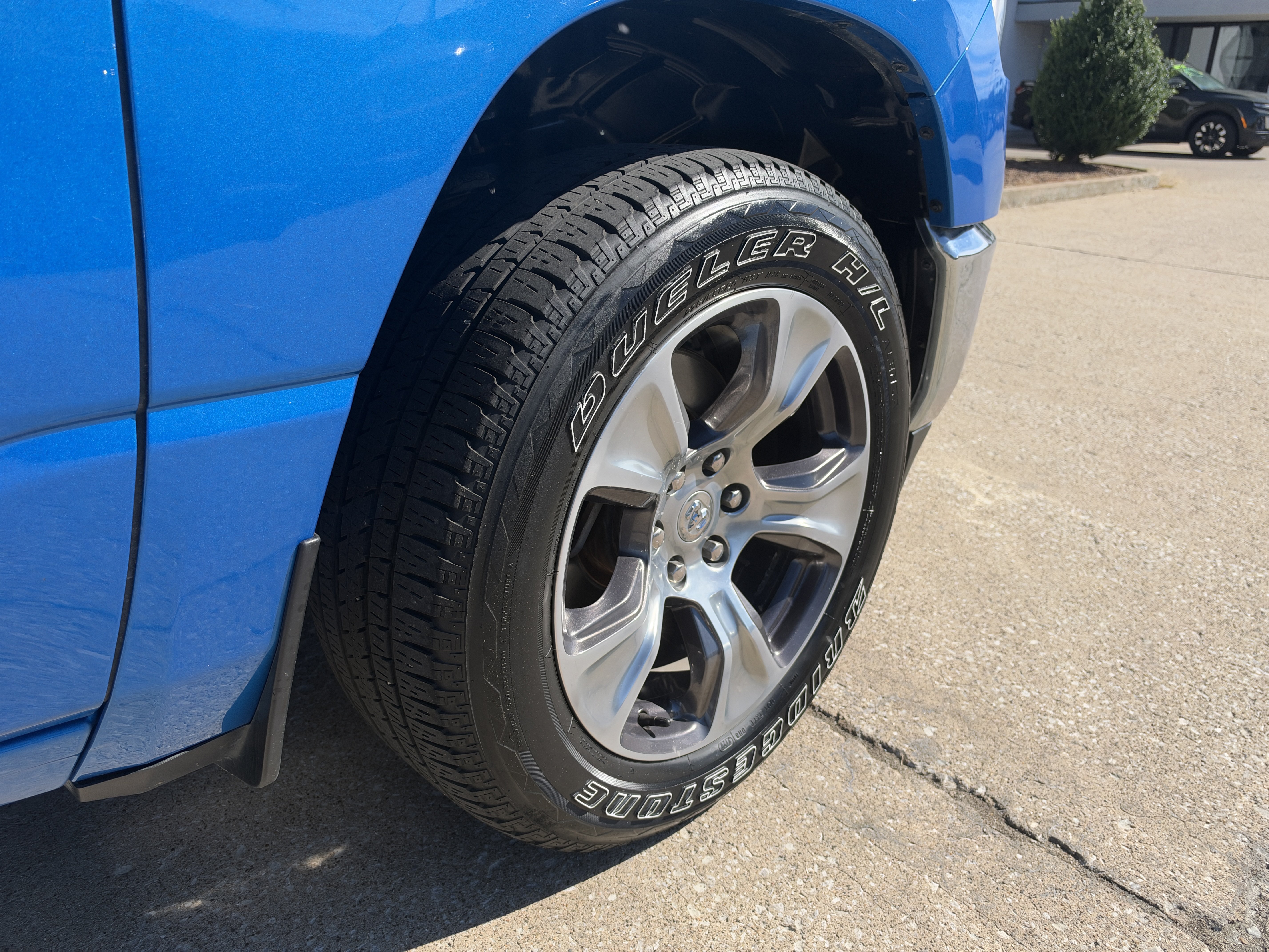 Used 2024 RAM 1500 Laramie AWD/4WD image 22